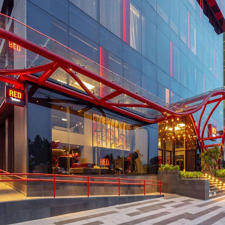 Отель Radisson Red Danang Экстерьер фото
