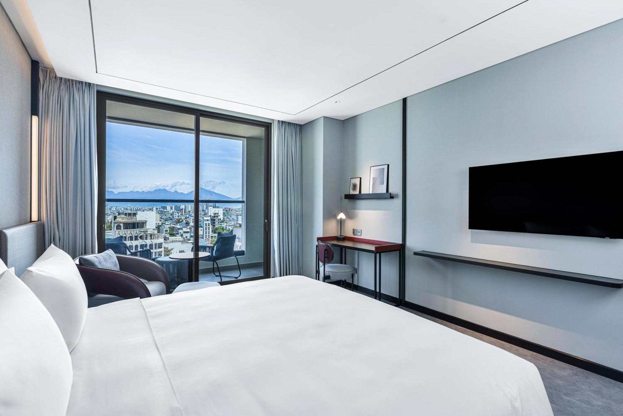 Отель Radisson Red Danang Экстерьер фото